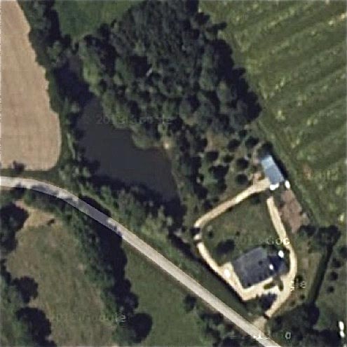 house%20and%20lake%202.jpg